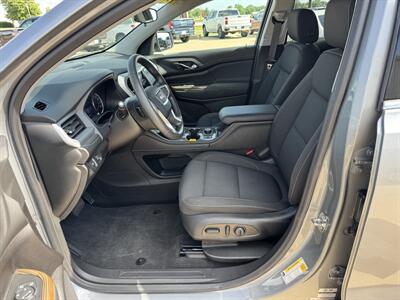 2023 GMC Acadia SLE  AWD - Photo 9 - Lone Tree, IA 52755