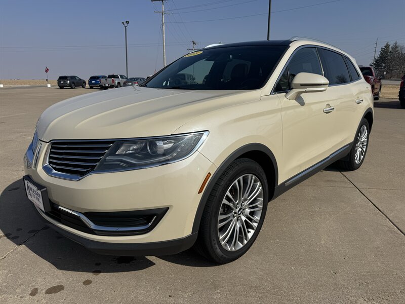 2018 Lincoln MKX Reserve  AWD - Photo 1 - Lone Tree, IA 52755