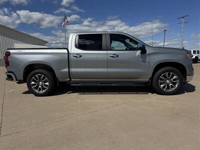 2024 Chevrolet Silverado 1500 LT  Crew Cab 4x4 - Photo 3 - Lone Tree, IA 52755