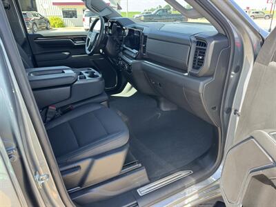 2024 Chevrolet Silverado 1500 LT  Crew Cab 4x4 - Photo 16 - Lone Tree, IA 52755