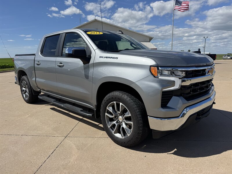 2024 Chevrolet Silverado 1500 LT  Crew Cab 4x4
