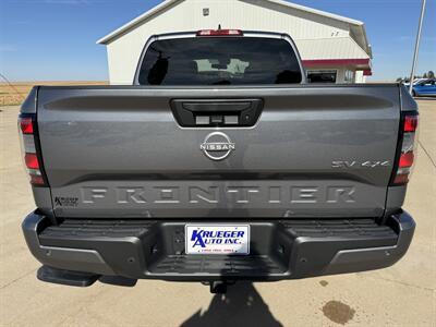 2023 Nissan Frontier SV  Crew Cab 4x4 - Photo 18 - Lone Tree, IA 52755