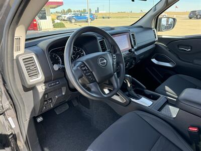 2023 Nissan Frontier SV  Crew Cab 4x4 - Photo 7 - Lone Tree, IA 52755