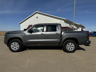 2023 Nissan Frontier SV  Crew Cab 4x4 - Photo 4 - Lone Tree, IA 52755