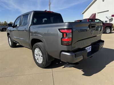 2023 Nissan Frontier SV  Crew Cab 4x4 - Photo 5 - Lone Tree, IA 52755