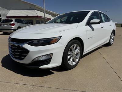 2021 Chevrolet Malibu LT   - Photo 2 - Lone Tree, IA 52755