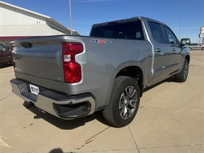 2023 Chevrolet Silverado 1500 LT  Crew Cab 4x4 - Photo 5 - Lone Tree, IA 52755