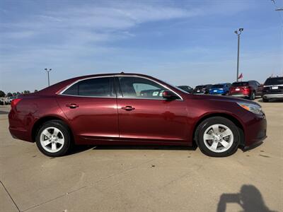 2016 Chevrolet Malibu LT   - Photo 4 - Lone Tree, IA 52755