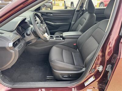 2024 Nissan Altima 2.5 SV   - Photo 8 - Lone Tree, IA 52755