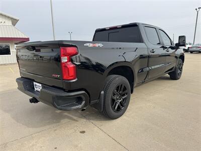 2024 Chevrolet Silverado 1500 RST Crew 4x4  Crew Cab 4x4 - Photo 3 - Lone Tree, IA 52755