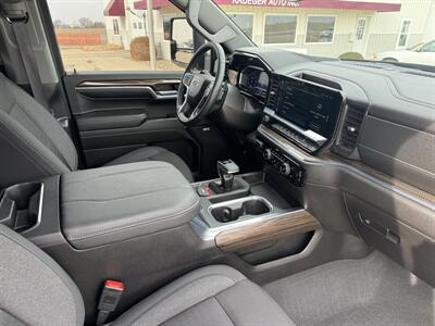2024 Chevrolet Silverado 1500 RST Crew 4x4  Crew Cab 4x4 - Photo 17 - Lone Tree, IA 52755