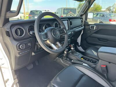 2023 Jeep Wrangler Sahara 4xe  4x4 - Photo 9 - Lone Tree, IA 52755