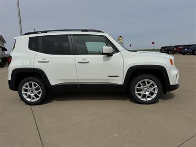 2019 Jeep Renegade Latitude  4x4 - Photo 4 - Lone Tree, IA 52755