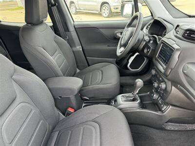 2019 Jeep Renegade Latitude  4x4 - Photo 18 - Lone Tree, IA 52755