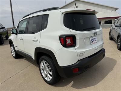 2019 Jeep Renegade Latitude  4x4 - Photo 7 - Lone Tree, IA 52755