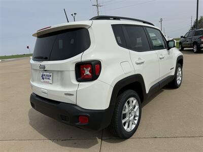 2019 Jeep Renegade Latitude  4x4 - Photo 6 - Lone Tree, IA 52755