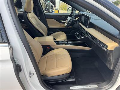2023 Lincoln Corsair Reserve  AWD - Photo 16 - Lone Tree, IA 52755