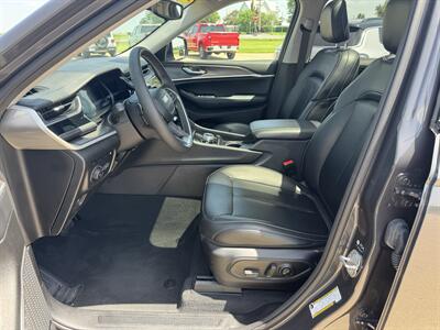2024 Jeep Grand Cherokee 4xe 4x4 - Photo 9 - Lone Tree, IA 52755