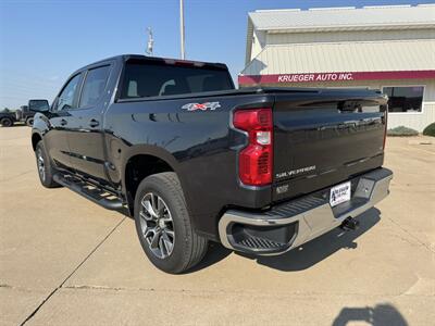 2024 Chevrolet Silverado 1500 LT  Crew Cab 4x4 - Photo 4 - Lone Tree, IA 52755