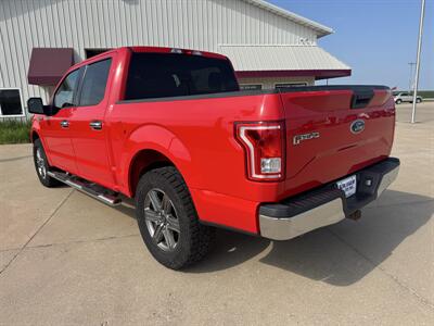 2017 Ford F-150 XLT Crew Cab 4x4 - Photo 5 - Lone Tree, IA 52755