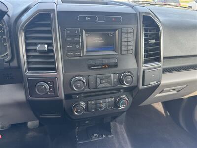 2017 Ford F-150 XLT Crew Cab 4x4 - Photo 10 - Lone Tree, IA 52755