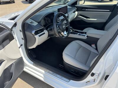 2024 Nissan Altima 2.5 SL - Photo 9 - Lone Tree, IA 52755