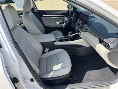 2024 Nissan Altima 2.5 SL - Photo 14 - Lone Tree, IA 52755