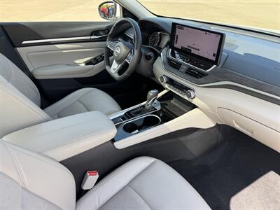 2024 Nissan Altima 2.5 SL - Photo 15 - Lone Tree, IA 52755