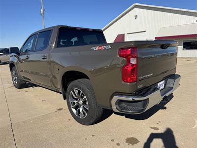 2024 Chevrolet Silverado 1500 LT  Crew Cab 4x4 - Photo 5 - Lone Tree, IA 52755