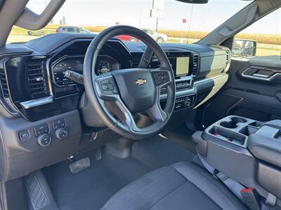 2024 Chevrolet Silverado 1500 LT  Crew Cab 4x4 - Photo 7 - Lone Tree, IA 52755