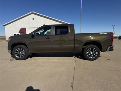2024 Chevrolet Silverado 1500 LT  Crew Cab 4x4 - Photo 4 - Lone Tree, IA 52755