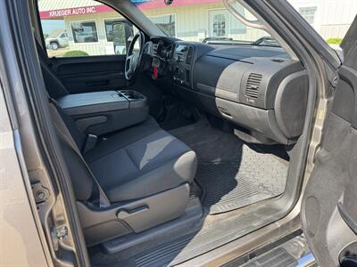 2013 GMC Sierra 1500 SLE  Crew Cab 4x4 - Photo 13 - Lone Tree, IA 52755