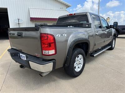 2013 GMC Sierra 1500 SLE  Crew Cab 4x4 - Photo 5 - Lone Tree, IA 52755