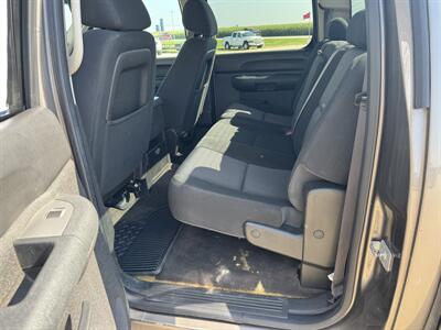 2013 GMC Sierra 1500 SLE  Crew Cab 4x4 - Photo 10 - Lone Tree, IA 52755