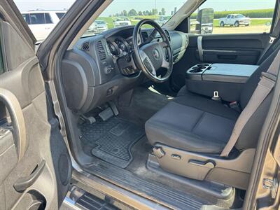 2013 GMC Sierra 1500 SLE  Crew Cab 4x4 - Photo 7 - Lone Tree, IA 52755