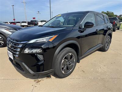 2024 Nissan Rogue SV  AWD - Photo 2 - Lone Tree, IA 52755