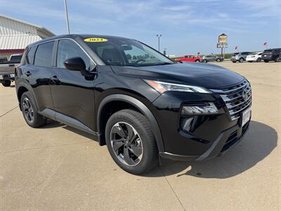 2024 Nissan Rogue SV  AWD - Photo 1 - Lone Tree, IA 52755