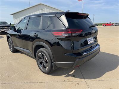 2024 Nissan Rogue SV  AWD - Photo 6 - Lone Tree, IA 52755