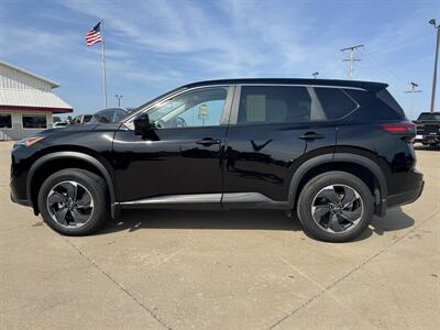 2024 Nissan Rogue SV  AWD - Photo 4 - Lone Tree, IA 52755