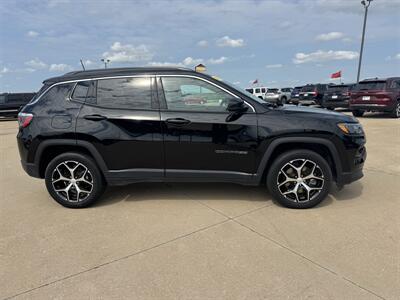 2024 Jeep Compass Limited 4x4 - Photo 3 - Lone Tree, IA 52755