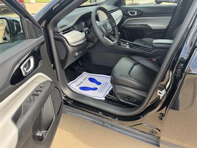 2024 Jeep Compass Limited 4x4 - Photo 9 - Lone Tree, IA 52755