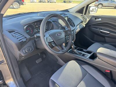 2017 Ford Escape SE   - Photo 9 - Lone Tree, IA 52755