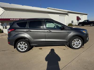2017 Ford Escape SE   - Photo 4 - Lone Tree, IA 52755