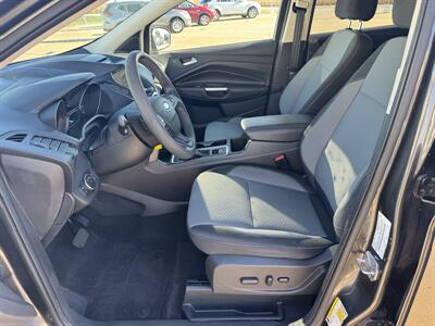 2017 Ford Escape SE   - Photo 8 - Lone Tree, IA 52755
