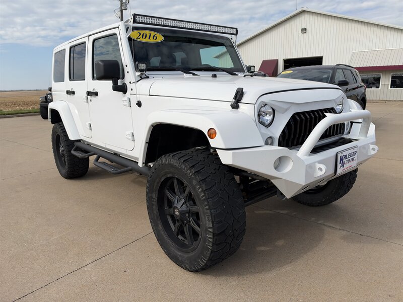 2016 Jeep Wrangler Unlimited Sahara  4x4 - Photo 1 - Lone Tree, IA 52755