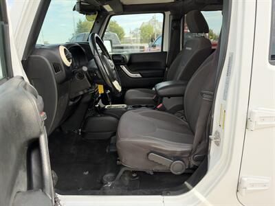 2016 Jeep Wrangler Unlimited Sahara 4x4 - Photo 10 - Lone Tree, IA 52755