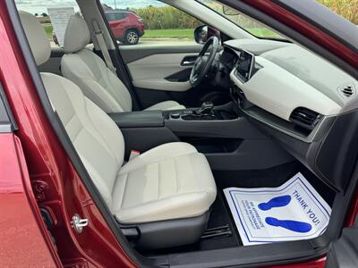 2024 Nissan Rogue SV AWD - Photo 16 - Lone Tree, IA 52755
