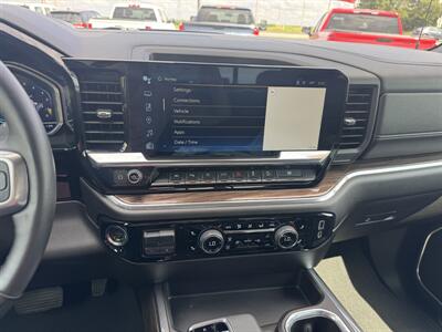 2024 Chevrolet Silverado 1500 RST Crew Cab 4x4 - Photo 11 - Lone Tree, IA 52755