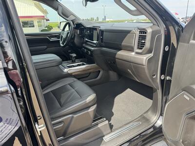 2024 Chevrolet Silverado 1500 RST Crew Cab 4x4 - Photo 14 - Lone Tree, IA 52755