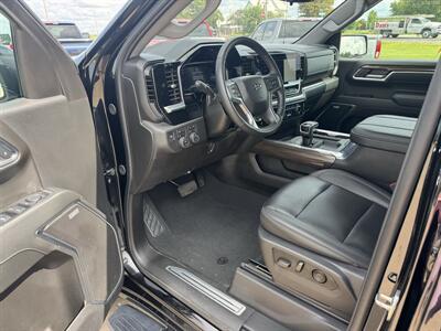 2024 Chevrolet Silverado 1500 RST Crew Cab 4x4 - Photo 10 - Lone Tree, IA 52755